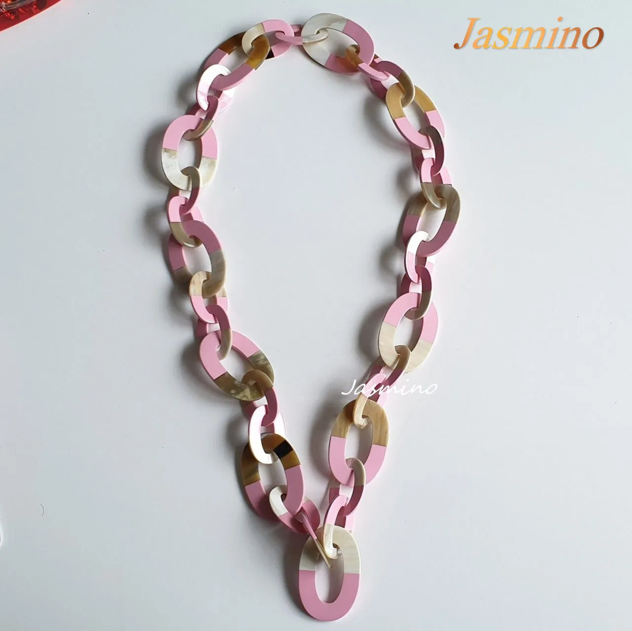 Colorful and Trendy Necklace J17421, Made by Buffalo Horn and Lacquer