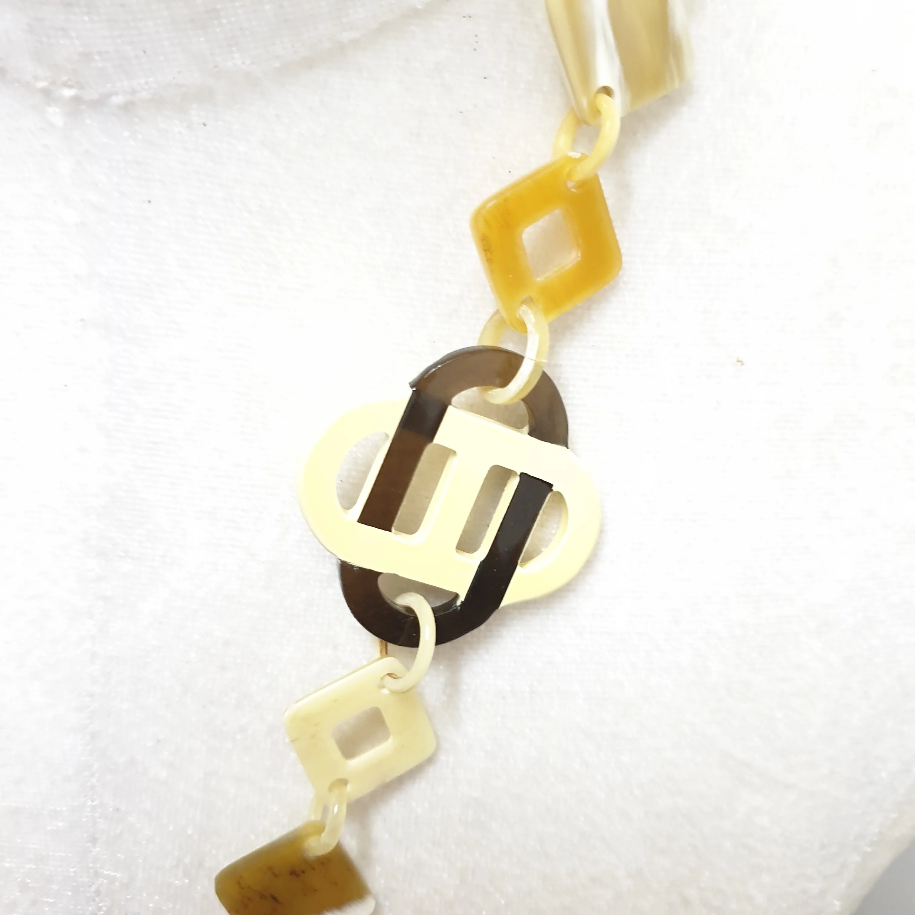 Natural and Stunning Handmade Necklace J18207, Enhanced value for Women